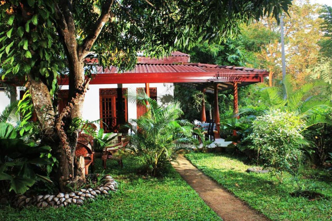 Keerthi Homestay Sigiriya Exterior photo